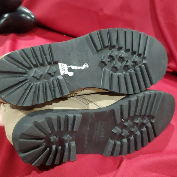 Blondo tan waterproof lace up side zip lug sole boots - Picture 6 of 12